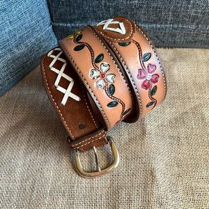 Floral Brown Leather Belt (size 42) 🌺 🌼